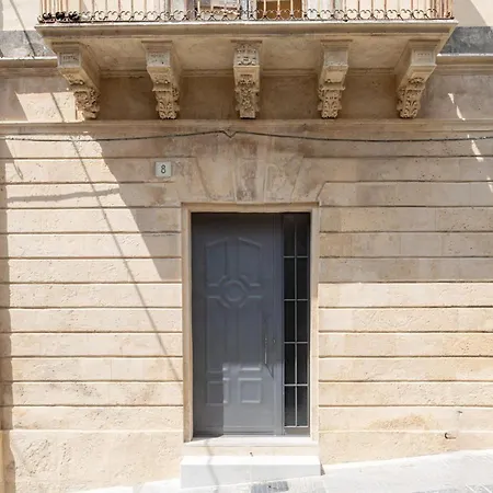 Esperia Luxury Suite & Apartment Noto * Noto